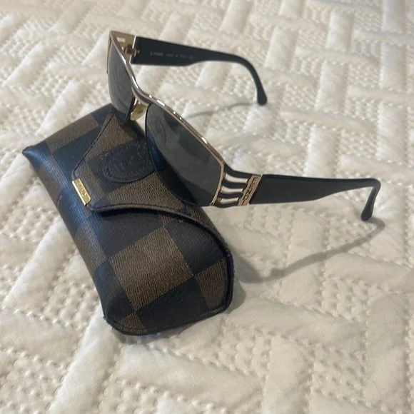 Authentic Fendi Sunglasses (see pics For details) - Picture 2 of 14